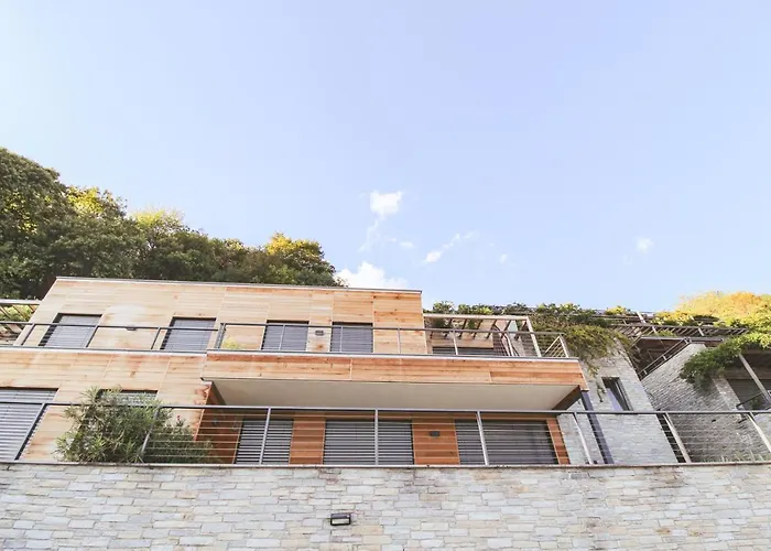 Terrenas Apartman Vercana